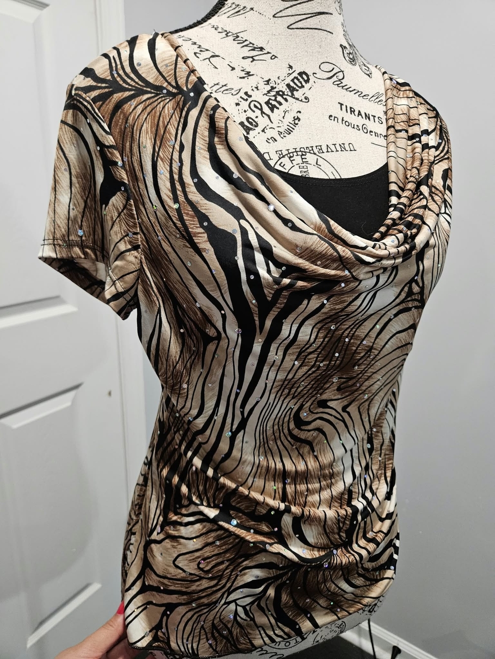 Dressbarn Animal Print Sequin Top in Brown & Black Size Ps